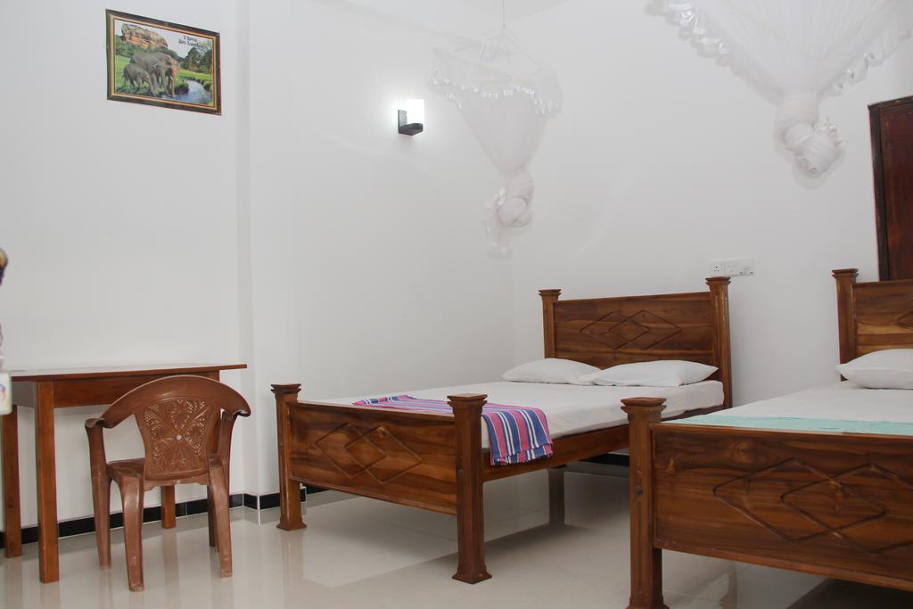 Hotel Nethum Rest Mirissa Exterior foto